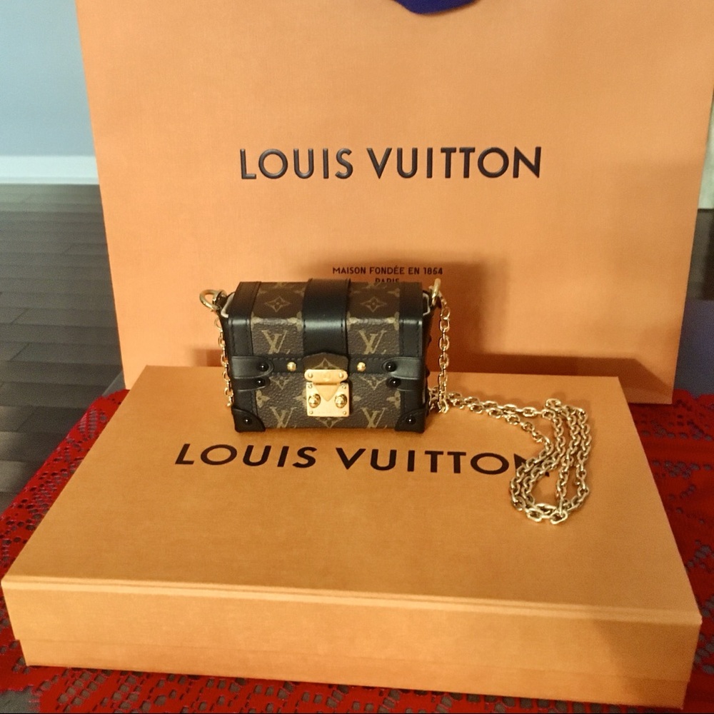 Louis Vuitton Monogram Mini Essential Trunk Clutch